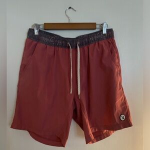 Vuori Men's Medium Kore Athletic Shorts in Red Clay Light Bright, Size L